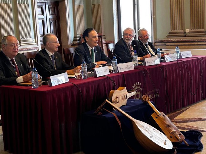 El consejero de Universidad, Investigación e Innovación, José Carlos Gómez Villamandos, en la clausura del acto de apertura del curso 2025- 2026 del Instituto de Academias de Andalucía.