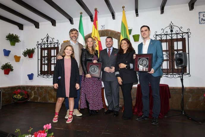 Acto de homenaje a la jerezana Lola Flores en la localidad de Paterna.