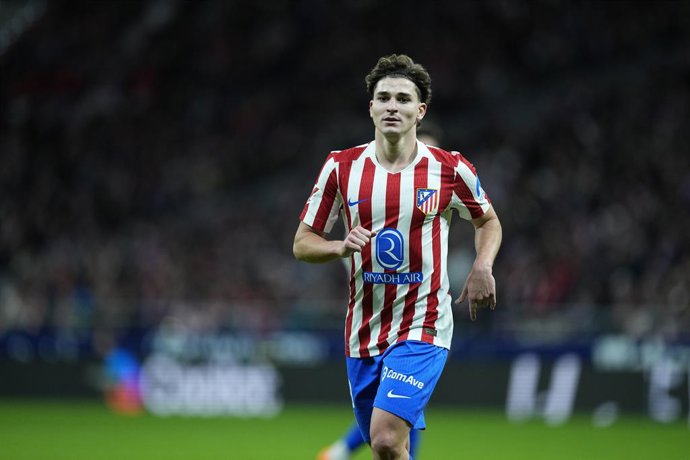 Julian Alvarez of Atletico de Madrid in action during the Spanish League, LaLiga EA Sports, football match played between Atletico de Madrid and Levante UD at Riyadh Air Metropolitano on November 08, 2025 in Madrid, Spain.