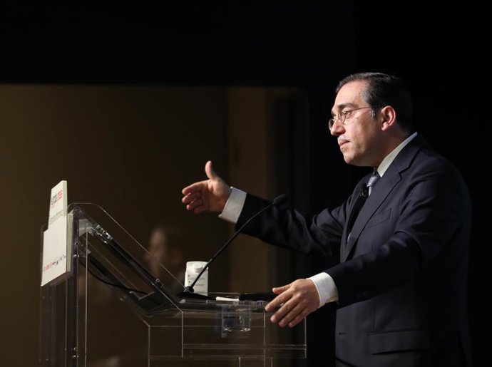 Archivo - Arquivo - O Ministro das Relações Exteriores, União Europeia e Cooperação, José Manuel Albares, falando em um café da manhã da Europa Press no Auditorio El Beatriz Madrid, em 21 de janeiro de 2022, em Madri (Espanha).
