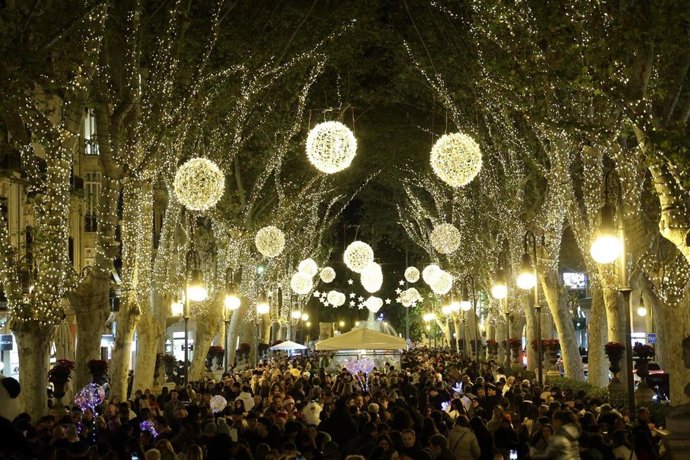 Luces de Navidad en el centro de Palma