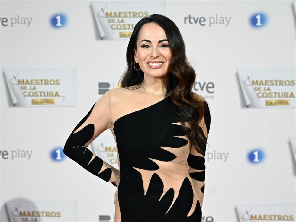 Archivo - María Escoté posa en el photocall durante la presentación de Maestros de la Costura Celebrity, a 09 de enero de 2025, en Madrid (España).