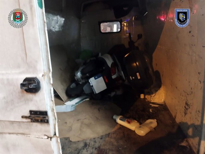 Sucesos.- Dos detenidos tras robar un furgón para sustraer motocicletas en Las Palmas de Gran Canaria