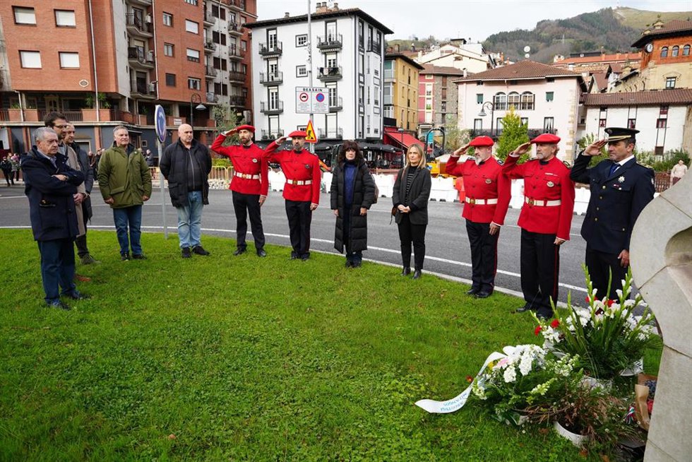 Homenaje a Ana Isabel Arostegui y Javier Mijangos