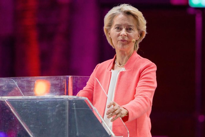 Archivo - : Turim, Itália. 3 de outubro de 2025. A presidente da Comissão Europeia, Ursula von der Leyen, fala no palco da 2025 Italian Tech Week