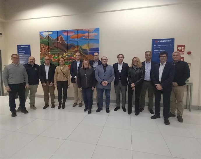 Metrotenerife comparte con la Generalitat de Catalunya su modelo de gestión y tecnología para el transporte guiado