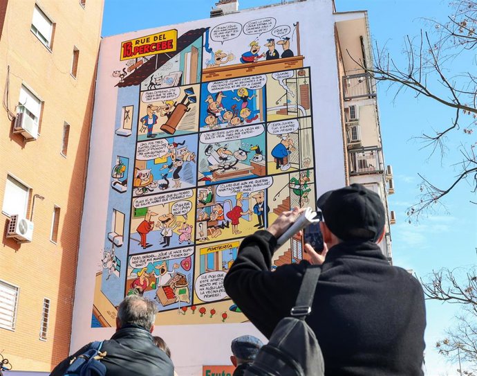 Archivo - Presentación de la inauguración del mural por el I Día Oficial de Francisco Ibáñez, a 14 de marzo de 2025, en Madrid (España).