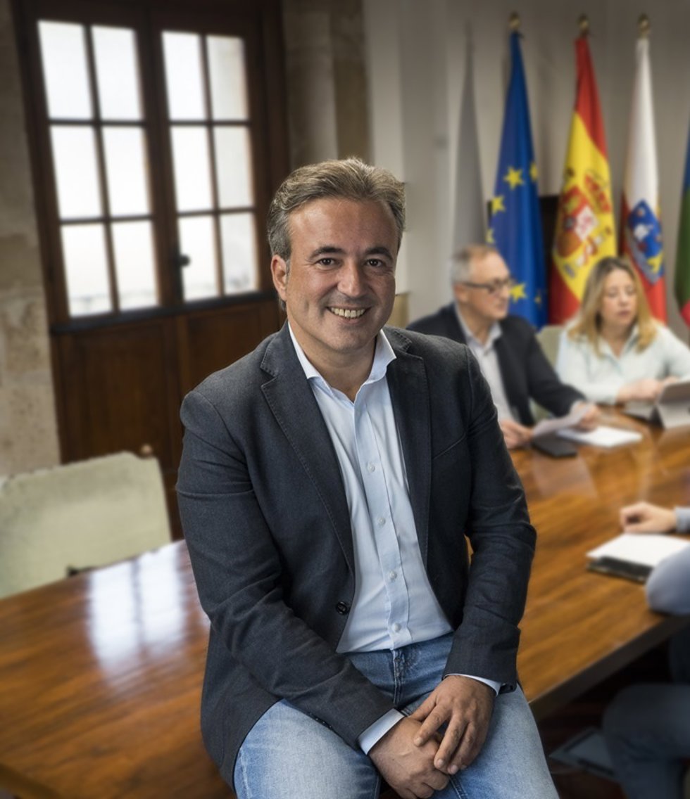 Archivo - El alcalde de Camargo, Diego Movellán.-ARCHIVO