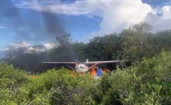 Uma aeronave leve supostamente dedicada ao tráfico de drogas na Venezuela