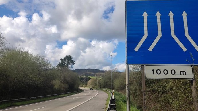 Archivo - Autopista Y. A8 Oviedo- Gijón- Avilés. Tráfico. Carreteras asturianas.