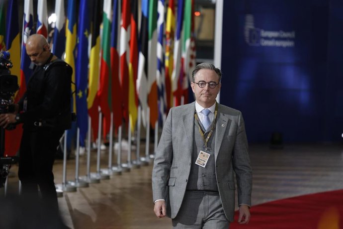 Archivo - El primer ministro de Bélgica, Bart de Wever, en una imagen reciente a su llegada a una cumbre europea en Bruselas.