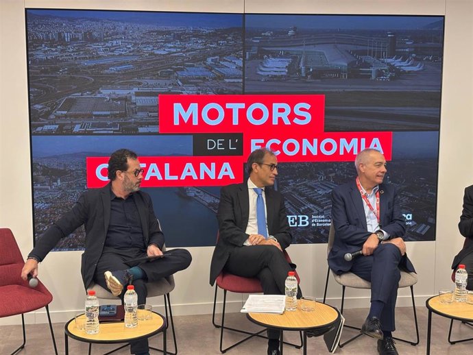 El consejero de Estrategia Institucional y Corporativa de la Cámara de Barcelona, Enric Jové; el presidente de Fira de Barcelona, Pau Relat; y el delegado especial del Estado del Consorcio de la Zona Franca de Barcelona (CZFB), Pere Navarro.