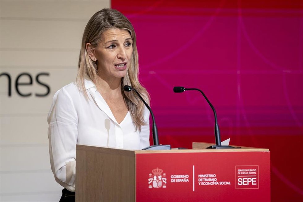 La vicepresidenta segunda y ministra de Trabajo y Economía Social, Yolanda Díaz, inaugura el acto de conmemoración del 40 aniversario del programa TándEM en la Galería de las Colecciones Reales