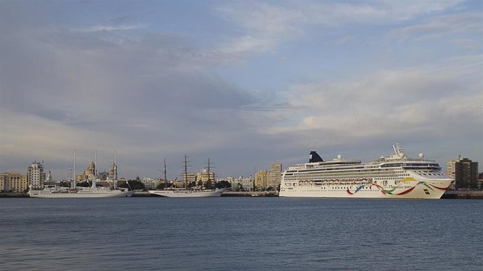Cruceros este mes de noviembre en el Puerto de Cádiz.