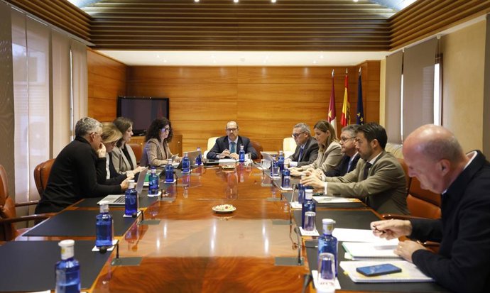 Mesa de las Cortes de C-LM.