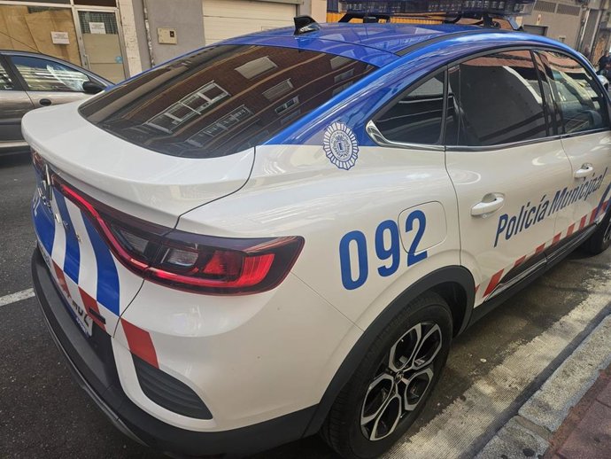 Archivo - Imagen de archivo de un vehículo de la Policía Local de Valladolid