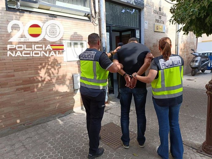 Detenido en Camas (Sevilla) tras apuñalar a un joven para intentar robar su teléfono móvil