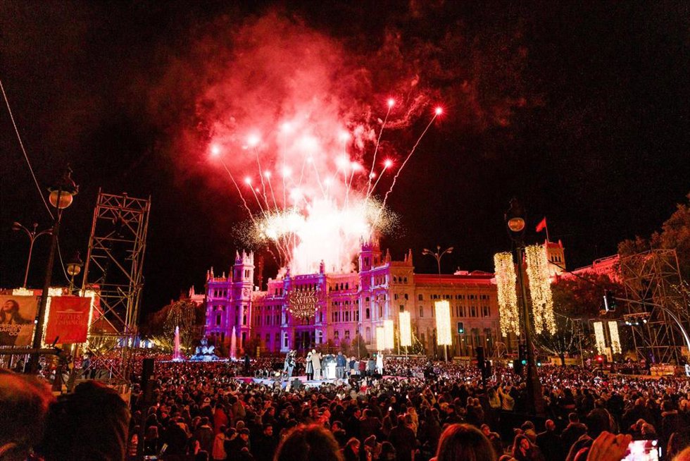 Inauguración de la iluminación navideña, en la plaza de Cibeles