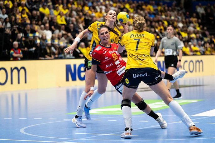 Archivo - La jugadora española María Prieto O'Mullony en un partido de Las Guerreras contra Suecia