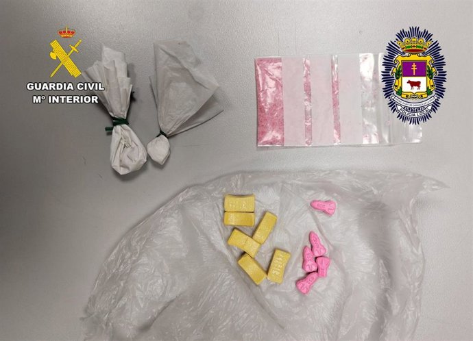 Parte de la droga incautada en el dispositivo