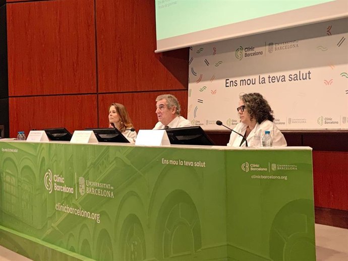 Martínez, Campistol y Valls durante la rueda de prensa.