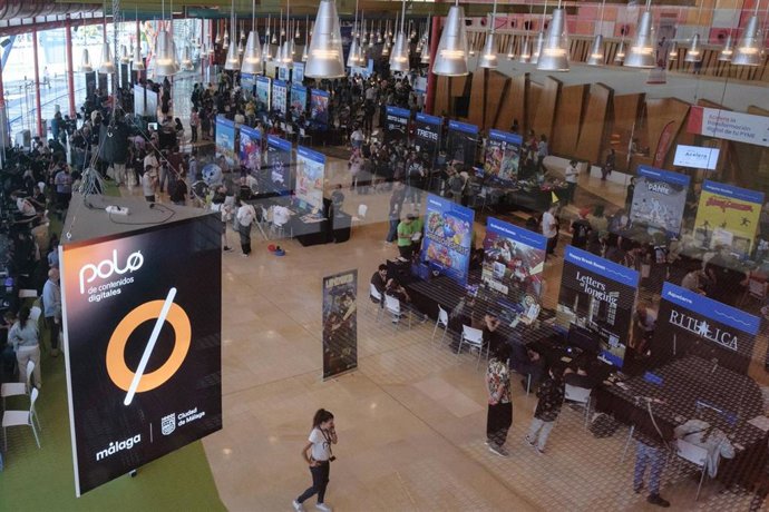 Archivo - Imagen de archivo de un evento sobre videojuegos independientes celebrado en Málaga.
