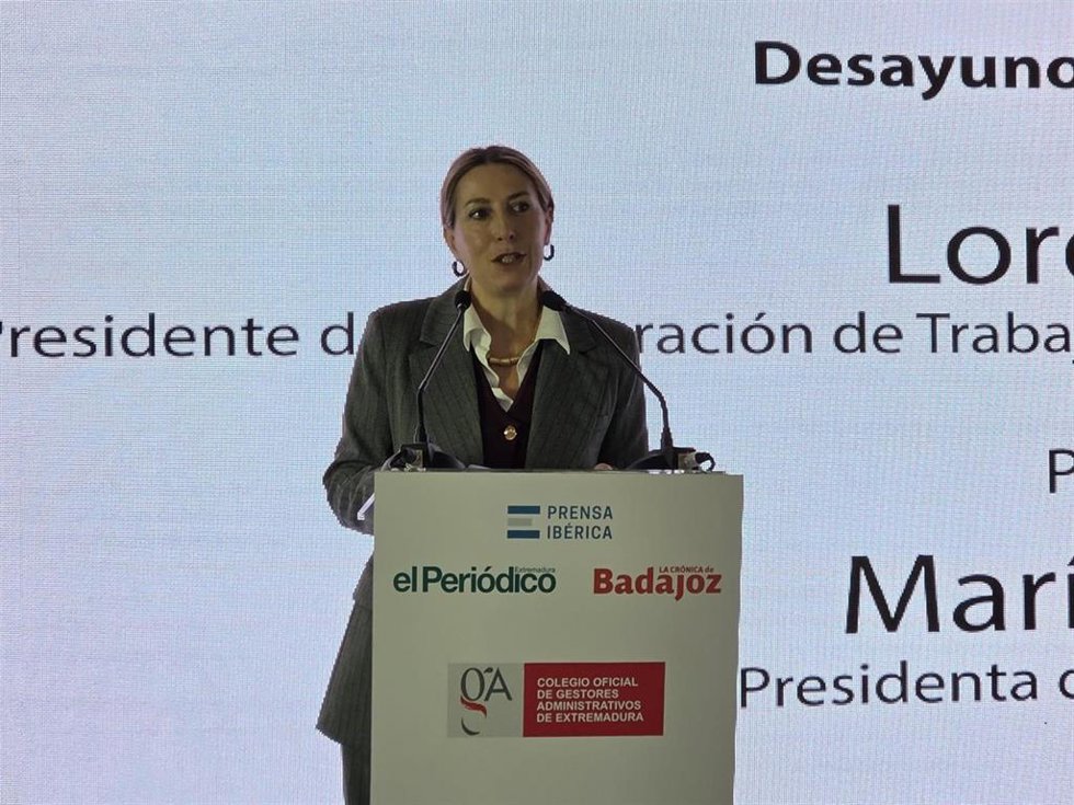 La presidenta de la Junta, María Guardiola, interviene en el Desayuno Informativo de Prensa Ibérica protagonizado por el presidente de ATA y vicepresidente de CEOE, Lorenzo Amor, en Badajoz