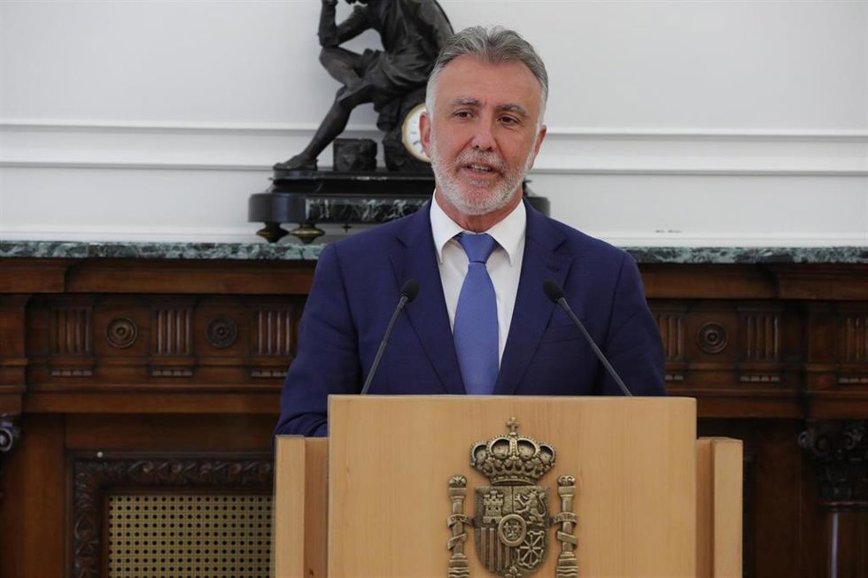 Archivo - El presidente del Gobierno de Canarias, Ángel Víctor Torres,