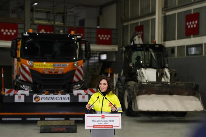 La presidenta de la Comunidad de Madrid, Isabel Díaz Ayuso, presenta el Plan Especial de Vialidad y Protección Civil ante Inclemencias Invernales en Villaviciosa de Odón