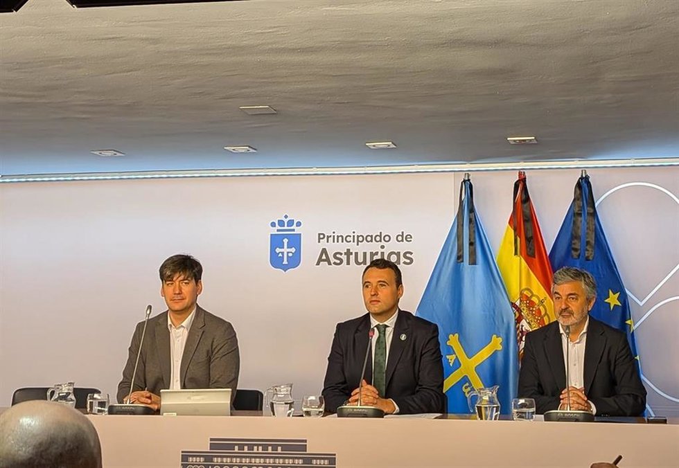 Alejandro Calvo, a la derecha