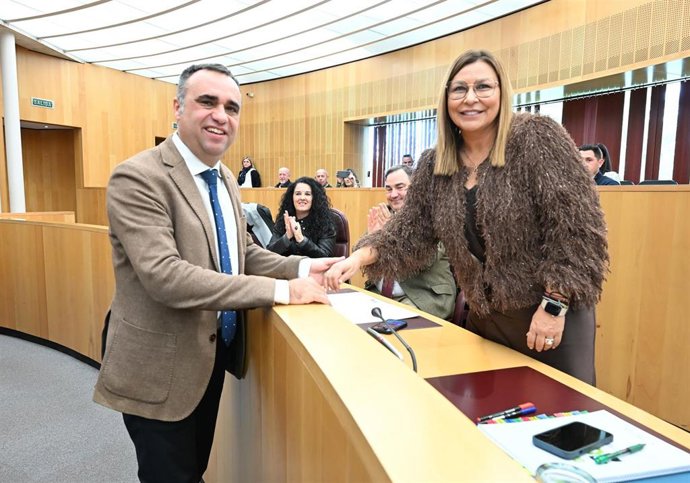 El presidente de la Diputación de Granada, Francis Rodríguez, y la diputada provincial de Economía, Ana Molina