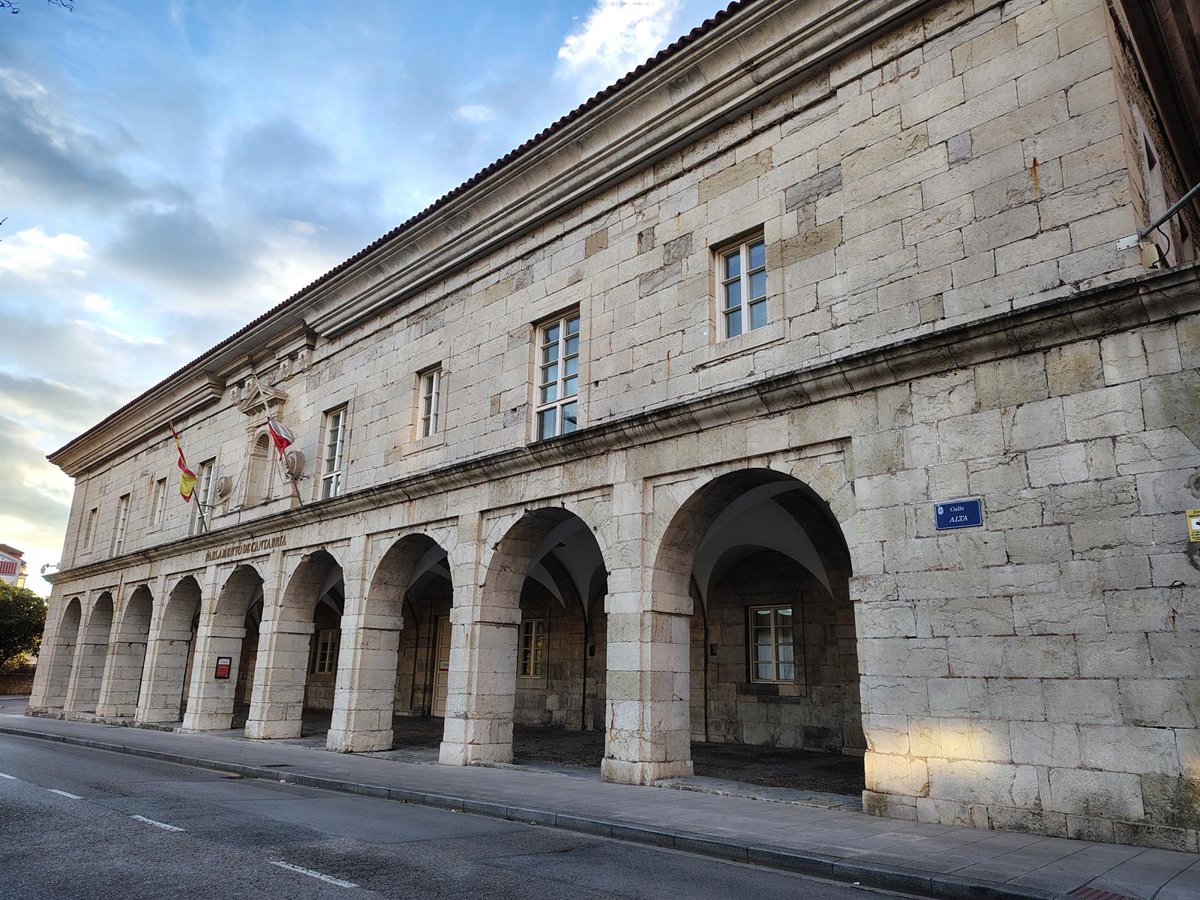 La oposición frena el Presupuesto de Cantabria, que será devuelto al Ejecutivo