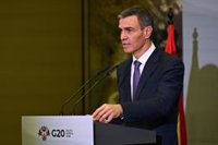 Sánchez niega que se reuniera con Otegi y Cerdán en un caserío de Euskadi para pactar su investidura: "Es mentira"