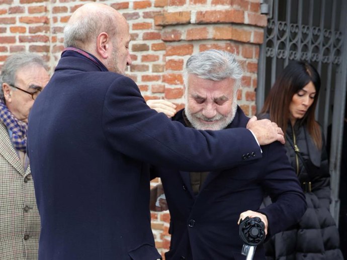 Joaquín Torres durante el entierro de su padre, Juan Torres Piñón