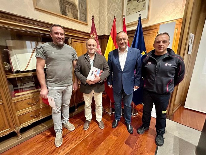 Participantes en la reunión entre Diputación y Conbé.