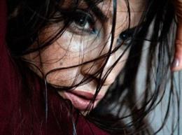 El sábado 29, la propuesta con la que se cierra el ciclo es una pieza íntima y profunda en la que la bailaora y coreógrafa Águeda Saavedra propone un "momento de retomar y darle forma, desde otra perspectiva, a lo acumulado en el cuerpo".