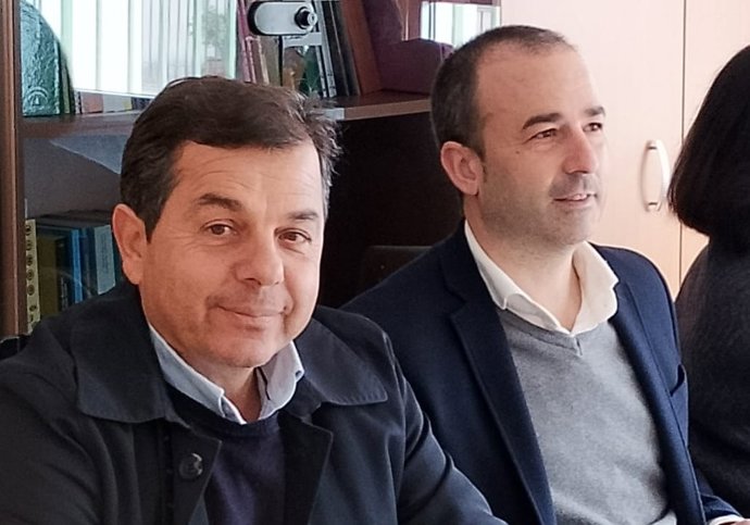 El delegado de Desarrollo Educativo, Carlos Soriano, y el delegado de Inclusión Social, Juventud, Familias e Igualdad, José Manuel Borrero.