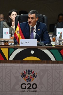 El presidente del Gobierno, Pedro Sánchez, durante su asistencia a la segunda jornada de la cumbre del G-20, a 22 de noviembre de 2025, en Johannesburgo (Sudáfrica). Unos cuarenta líderes, incluidos los del G20 (grupo de países desarrollados y emergentes)