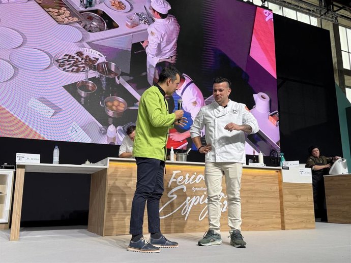 El chef Carlos Maldonado durante su cologuio en la Feria Espiga.