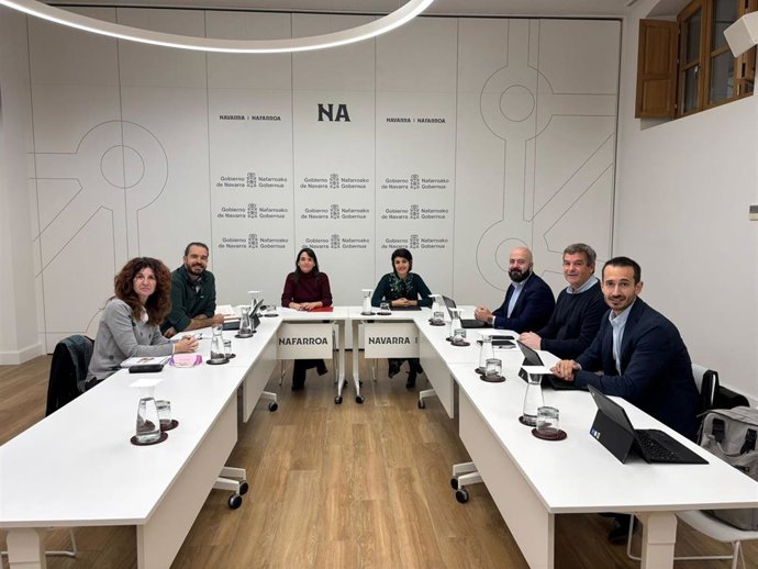 Representantes del Gobierno de Navarra y del Gobierno Vasco