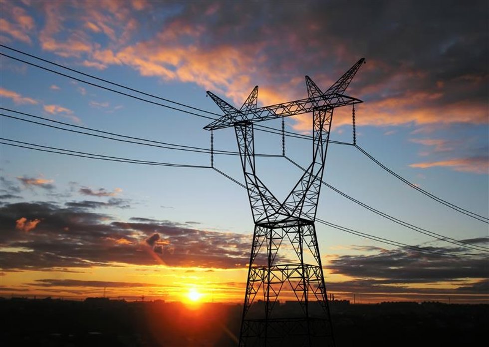 Archivo - El BID otorga un préstamo de 60 millones de euros a Paraguay para ampliar su red de transmisión eléctrica.