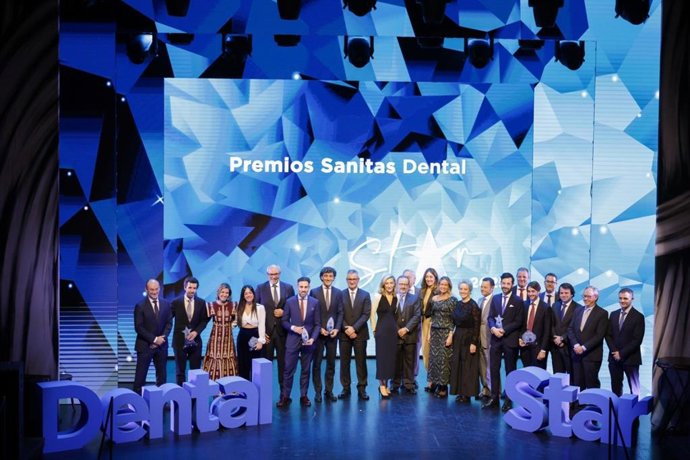 Foto de familia Premios Sanitas Dental Star.