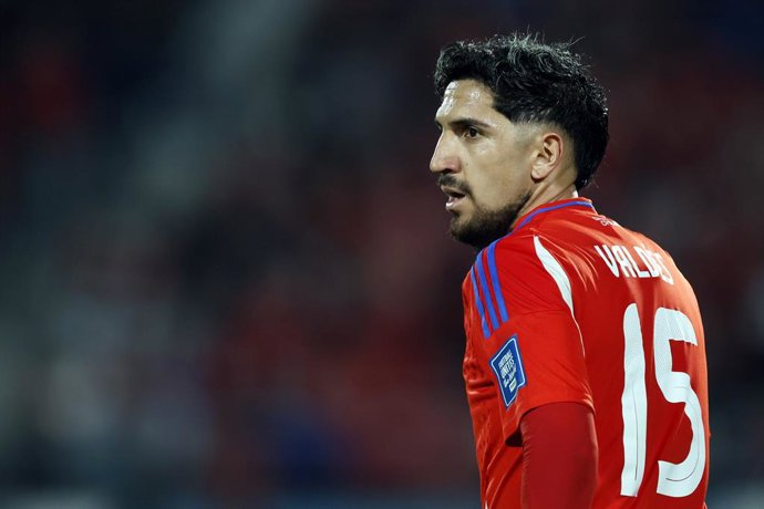 Futbol, Chile vs Ecuador. Primera rueda, clasificatorias al Mundial 2026. El jugador de la seleccion chilena Diego Valdes es fotografiado durante el partido clasificatorio al Mundial 2026 contra Ecuador disputado en el estadio Nacional de Santiago,