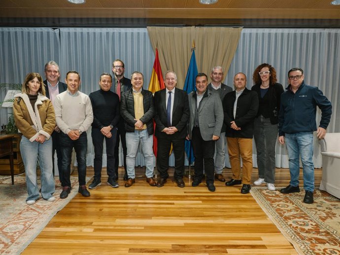 Hereu traslada a UGT la necesidad de una hoja de ruta compartida hacia la electrificación.