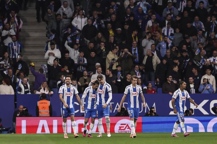 Pere Milla celebra su gol en el RCD Espanyol-Sevilla FC