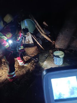 Bomberos del 112 en la cuadra afectada