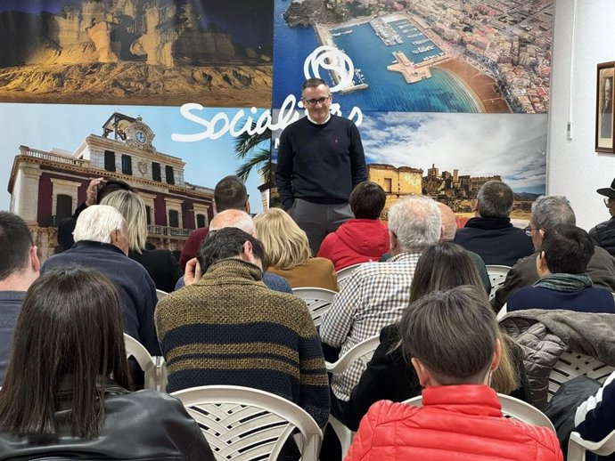 El exlíder del PSOE Diego Conesa anuncia su retirada definitiva de la política