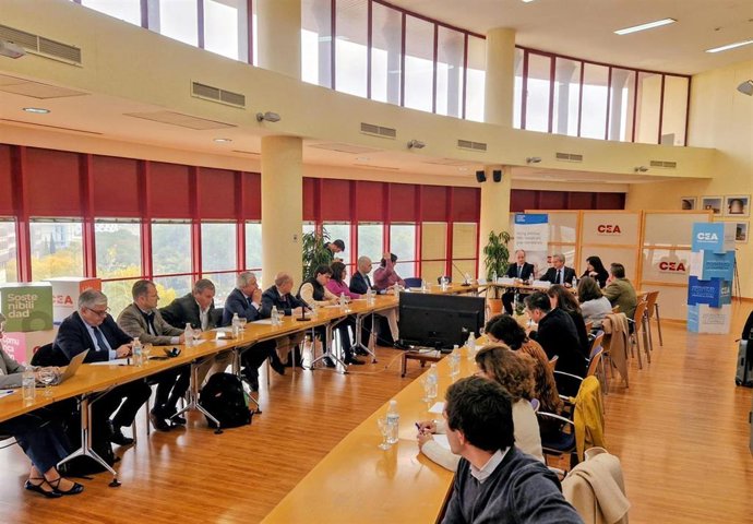 CEA y Andalucía Aerospace impulsan un Ciclo de Encuentros sobre Defensa .