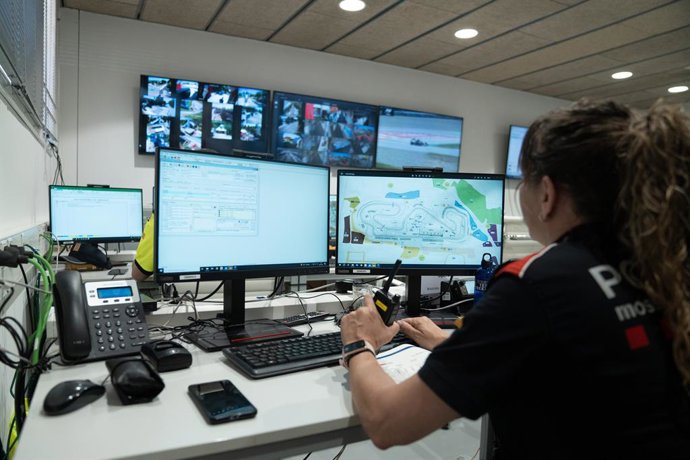 Archivo - Una agent dels Mossos d'Esquadra