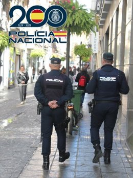 Dotación de la Policía Nacional
